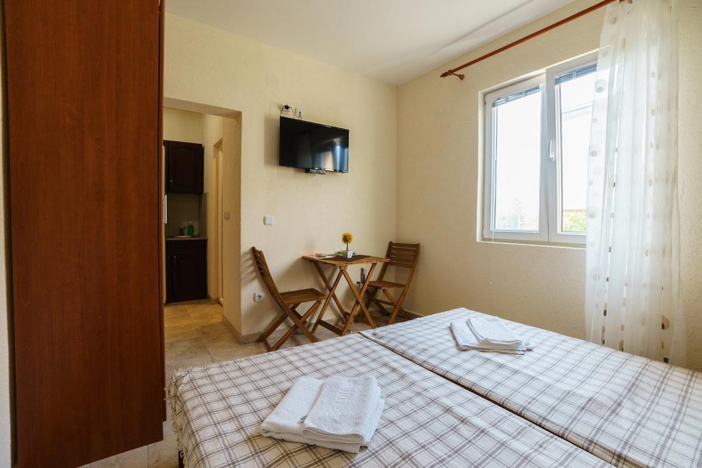 Apartments Lora บาร์ ภายนอก รูปภาพ