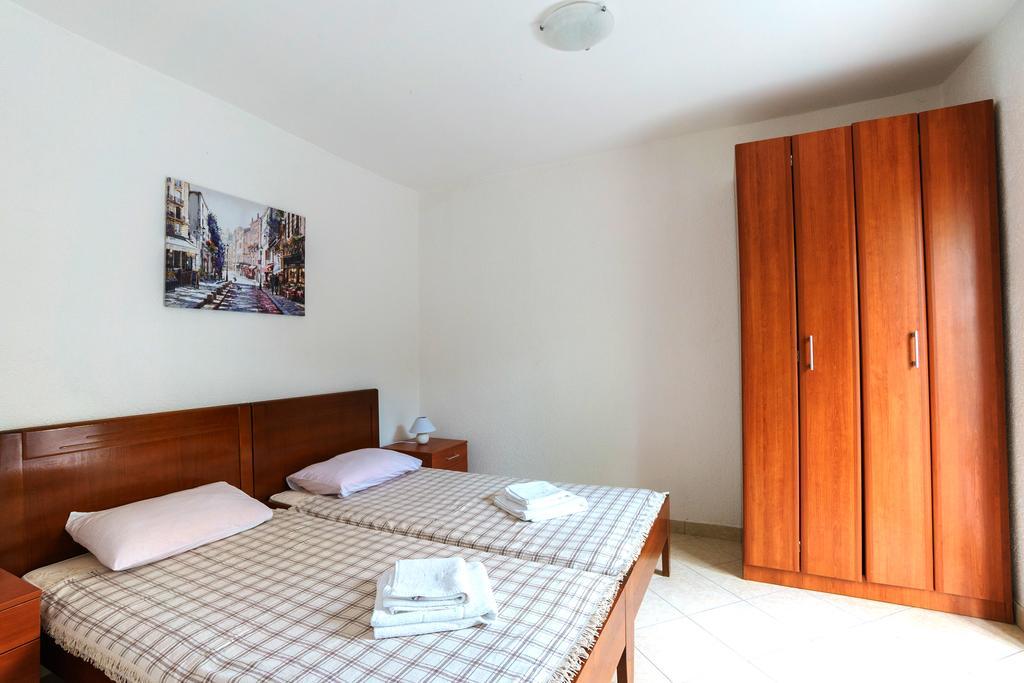 Apartments Lora บาร์ ภายนอก รูปภาพ