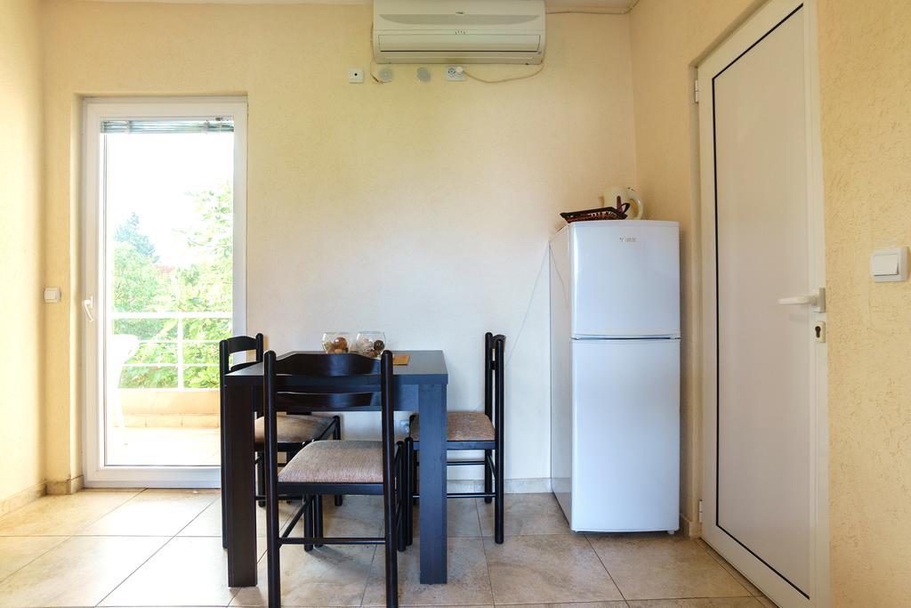 Apartments Lora บาร์ ภายนอก รูปภาพ