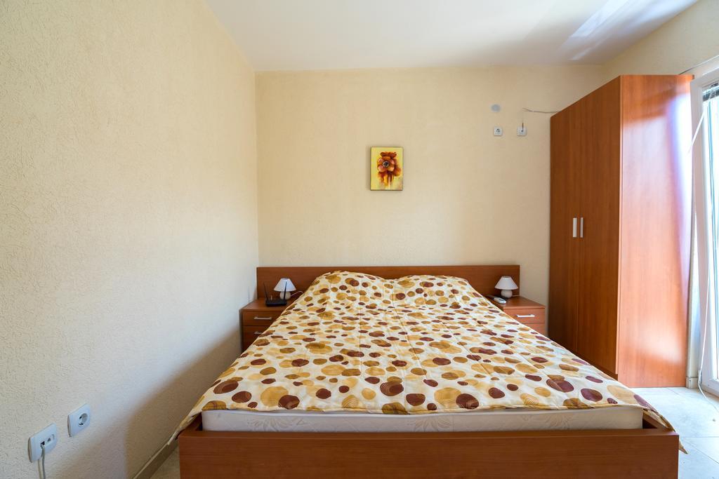 Apartments Lora บาร์ ภายนอก รูปภาพ
