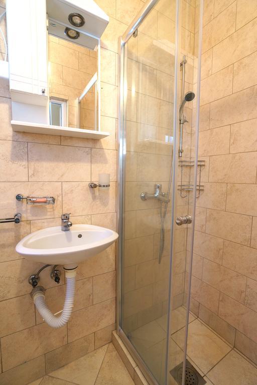 Apartments Lora บาร์ ภายนอก รูปภาพ