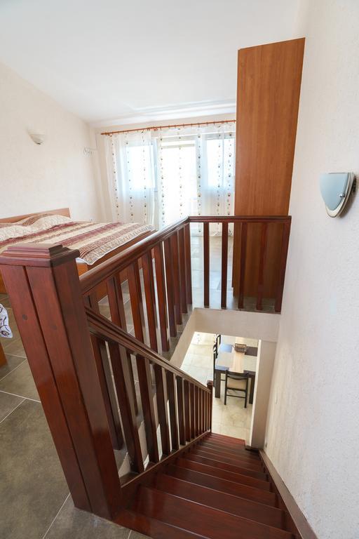 Apartments Lora บาร์ ภายนอก รูปภาพ