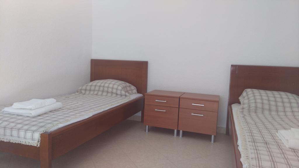 Apartments Lora บาร์ ภายนอก รูปภาพ
